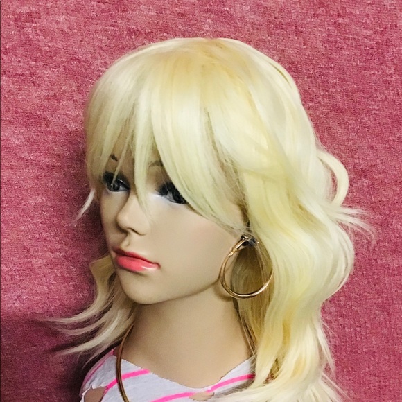 Beautiful Synthetic Wavy Bob With Bangs At The Front - Picture 7 of 8